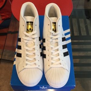 Men’s Adidas Pro Model